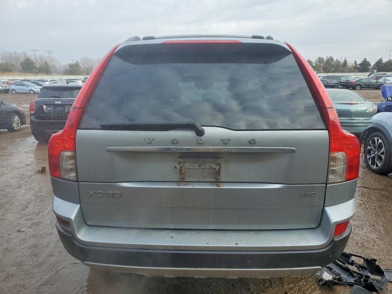 2011 VOLVO XC90