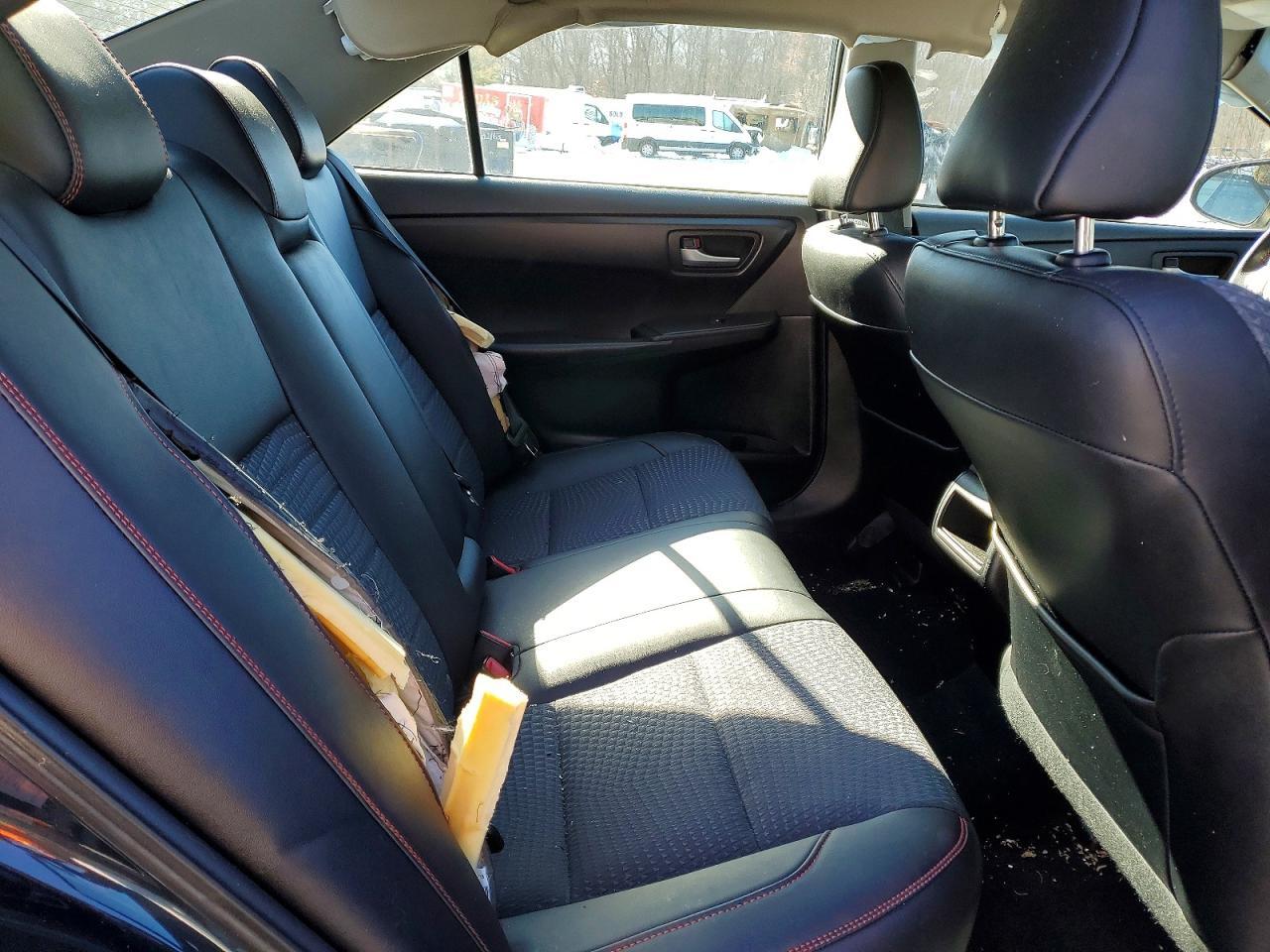 2015 TOYOTA CAMRY