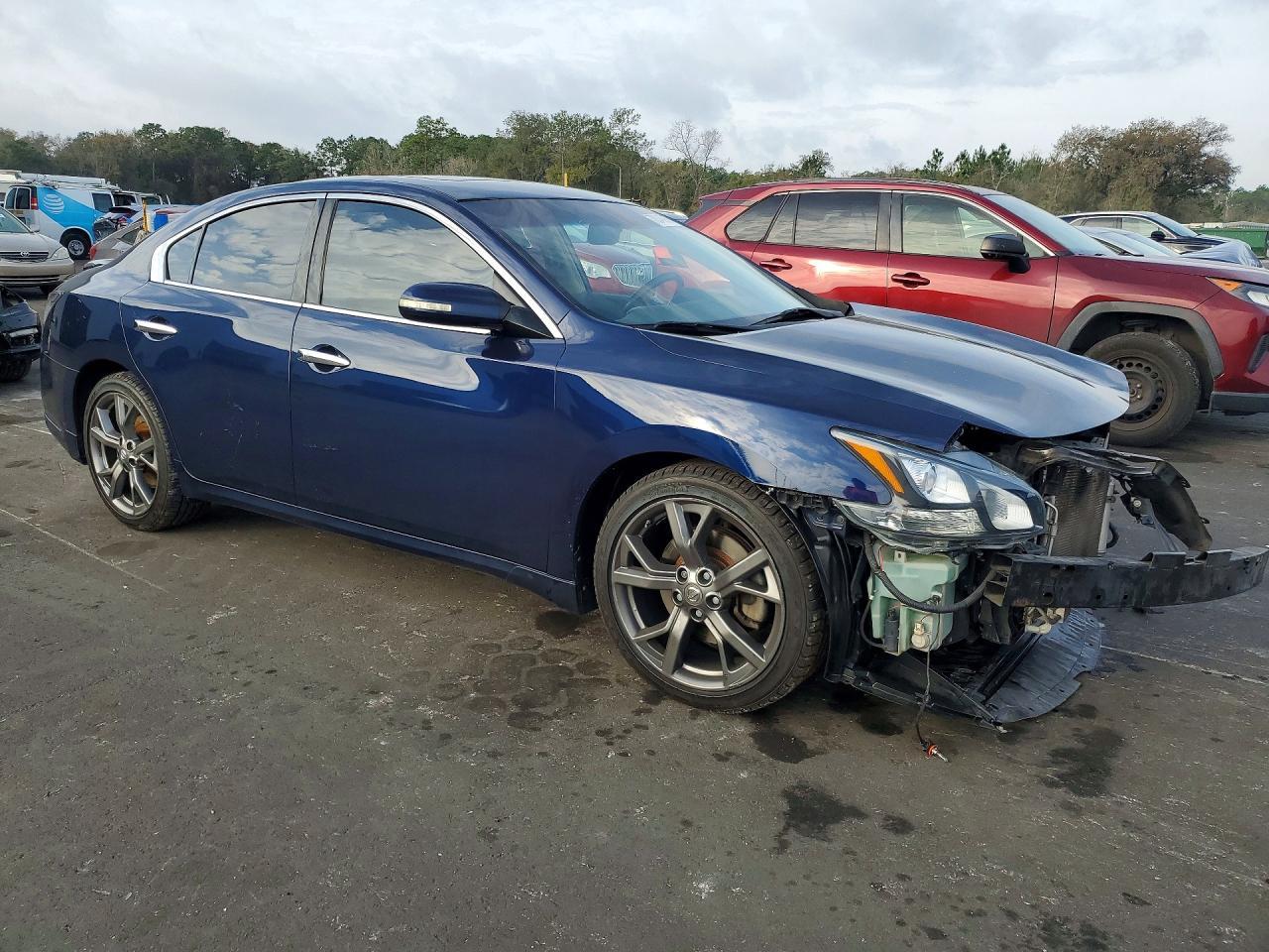 2014 NISSAN Maxima