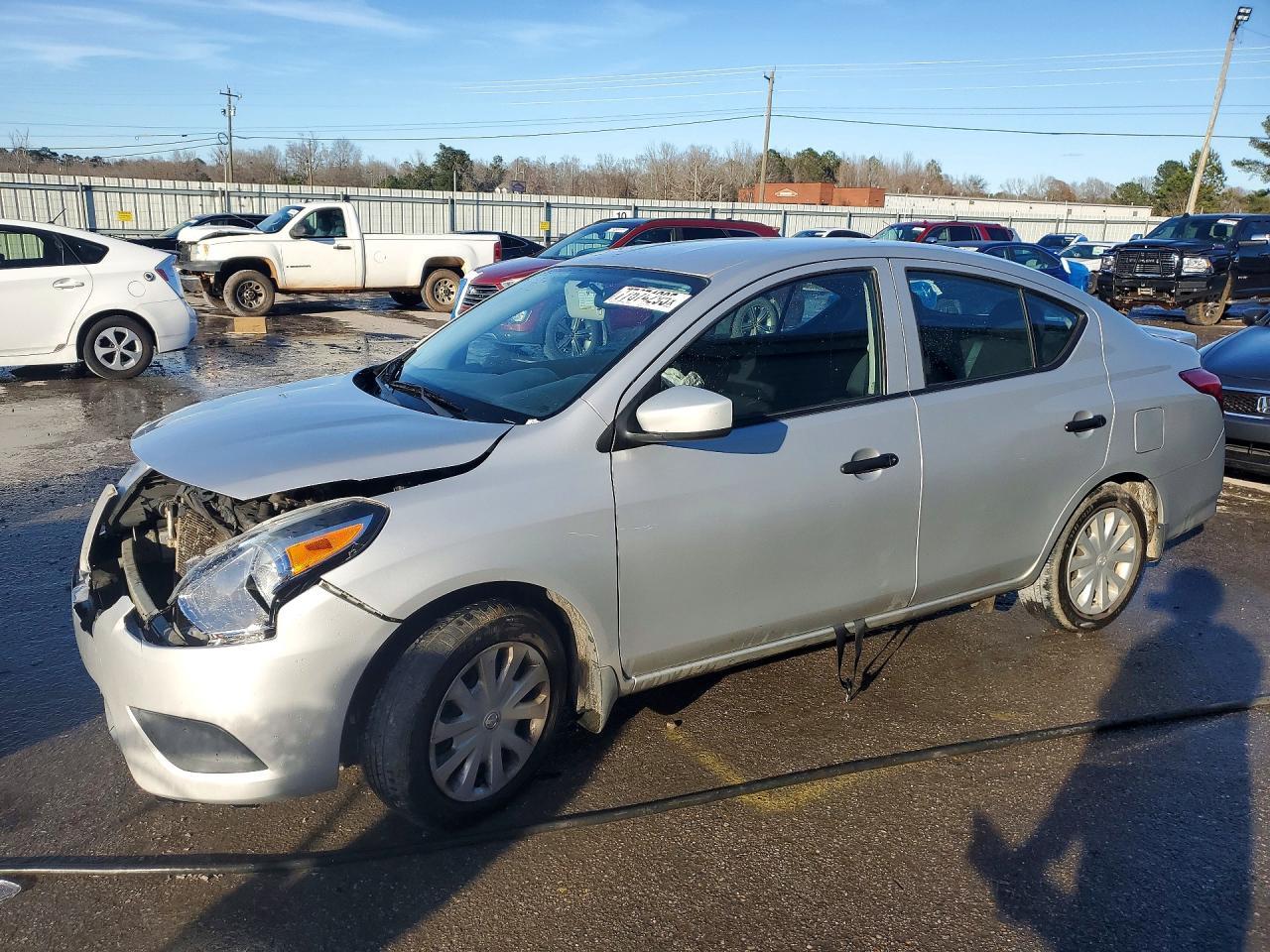 2018 NISSAN VERSA