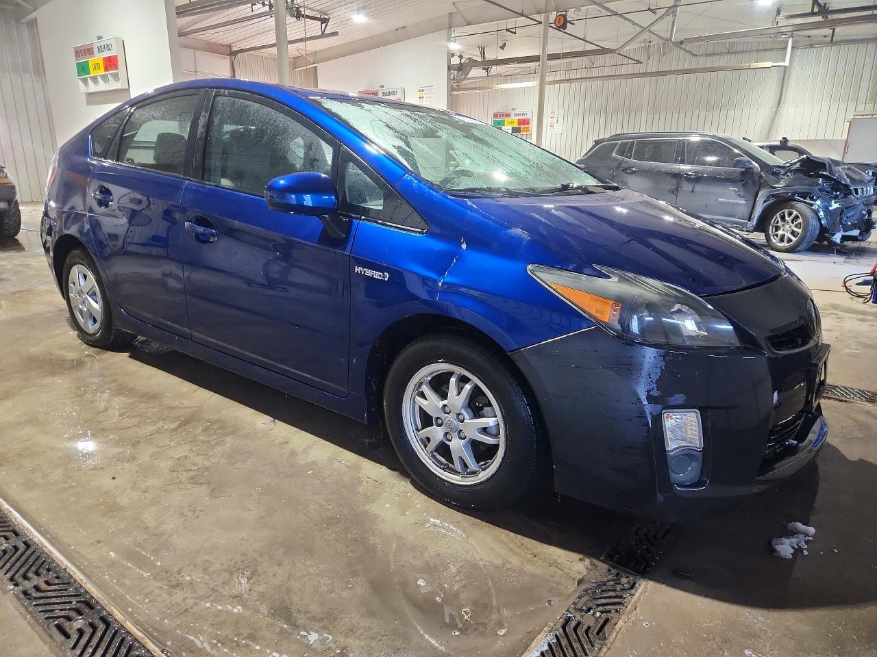 2011 TOYOTA PRIUS