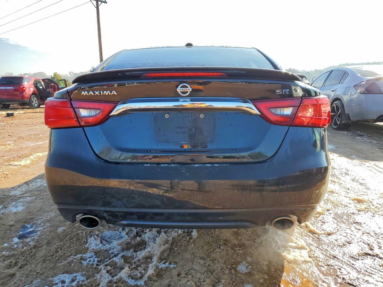 2016 NISSAN Maxima