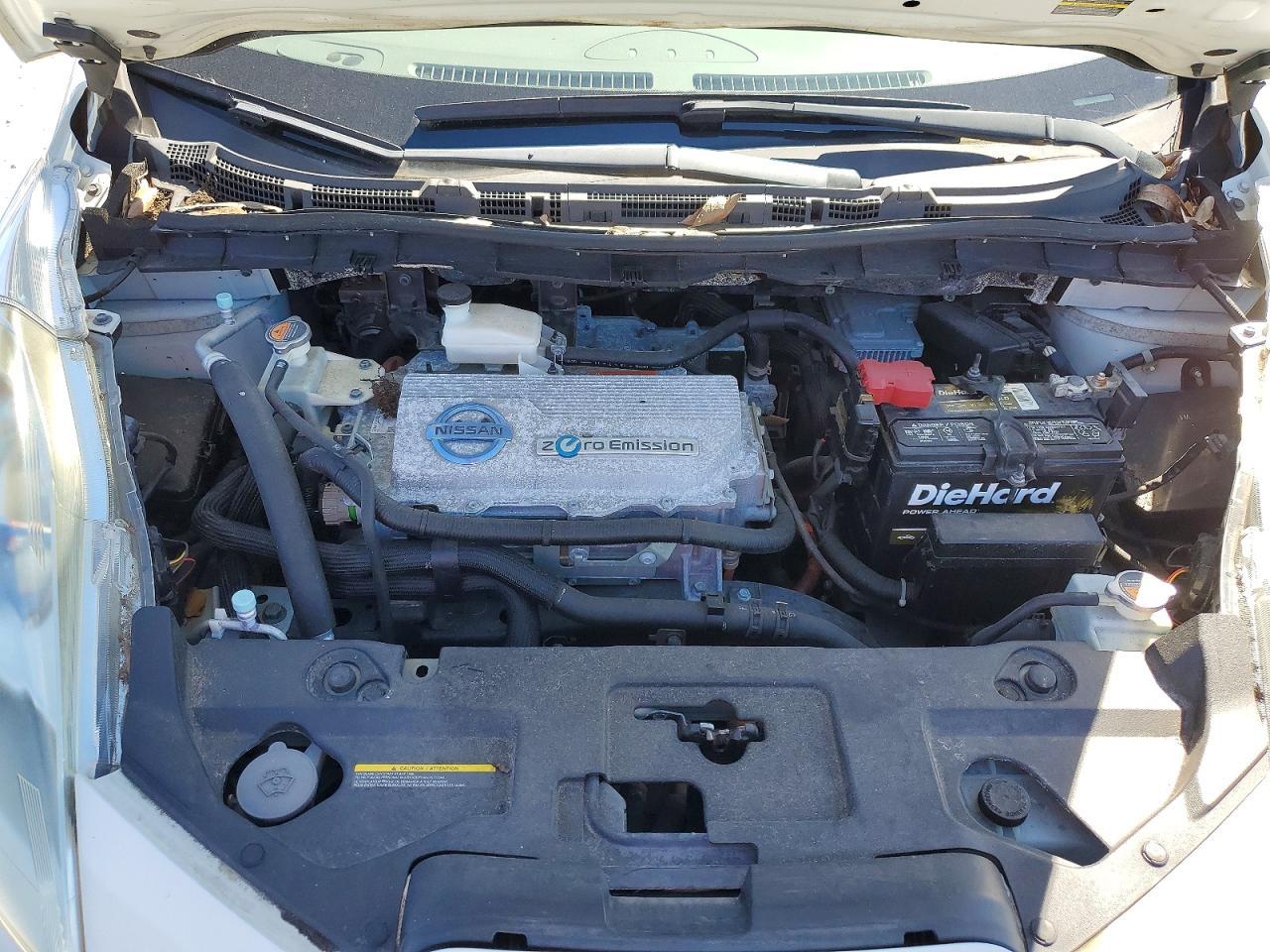 2011 NISSAN LEAF