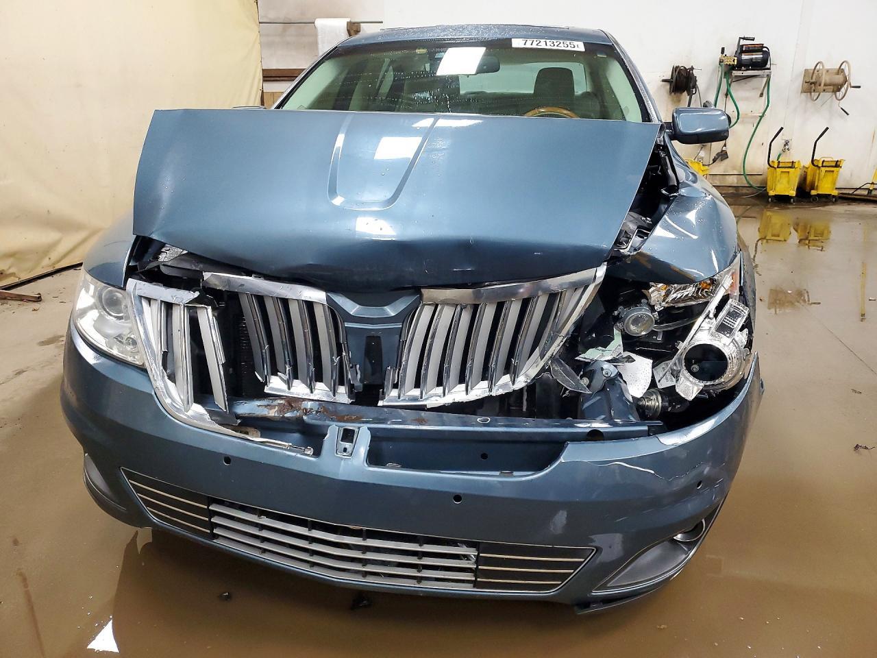 2010 LINCOLN MKS