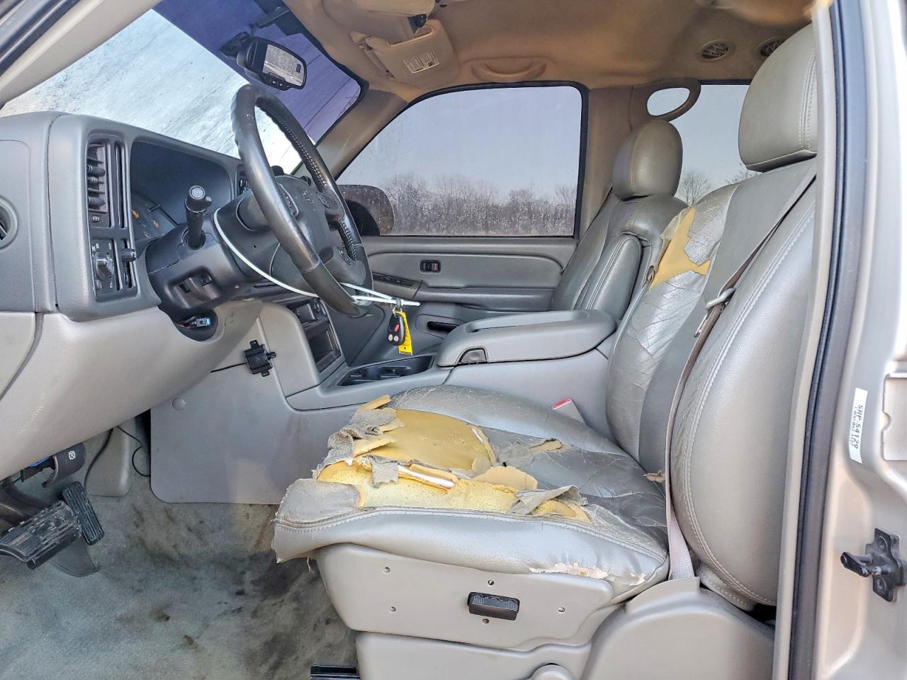 2004 CHEVROLET Tahoe