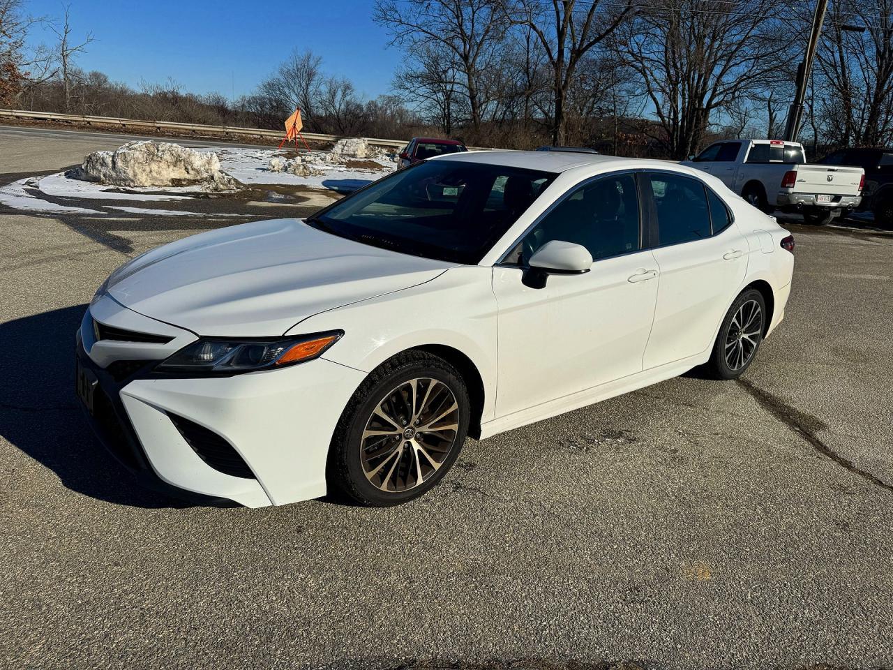 2018 TOYOTA CAMRY