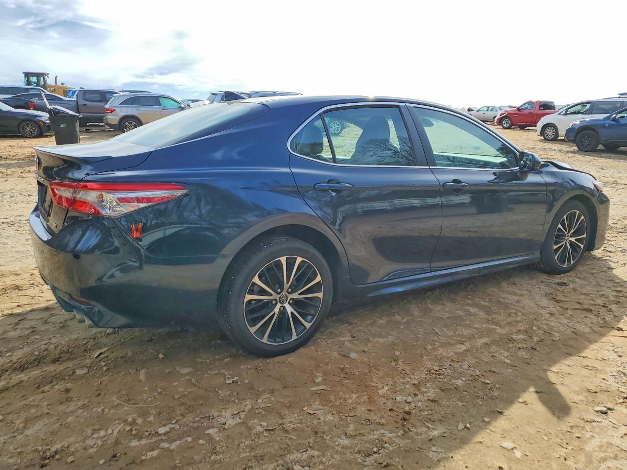2019 TOYOTA CAMRY