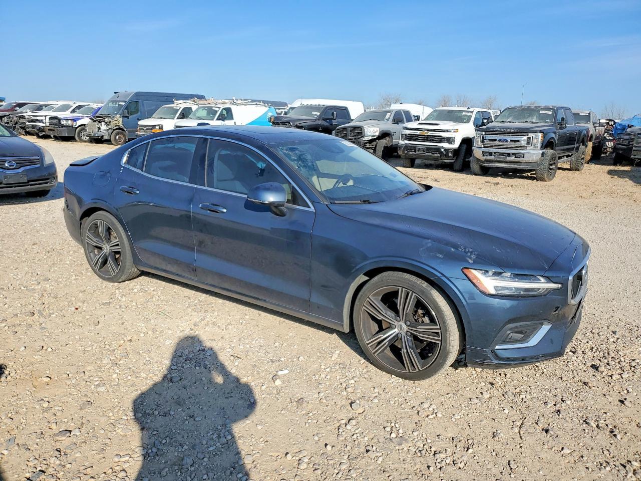 2021 VOLVO S60