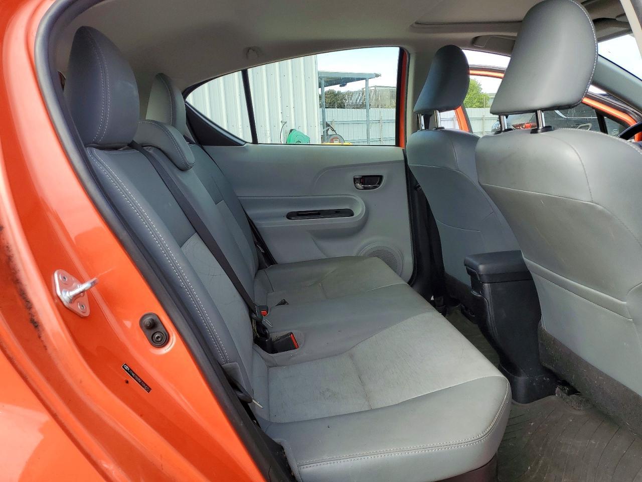 2014 TOYOTA Prius c
