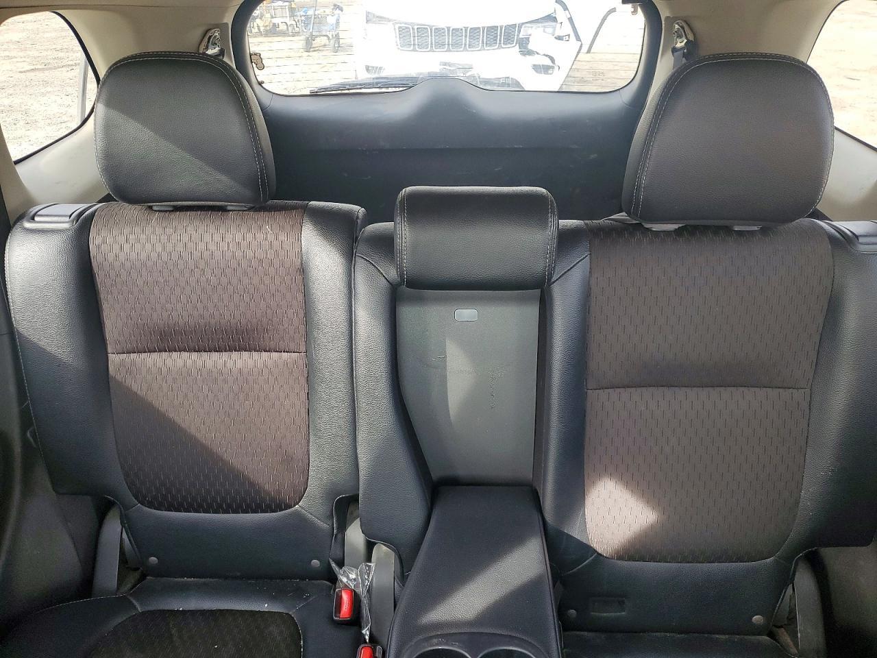 2015 MITSUBISHI outlander