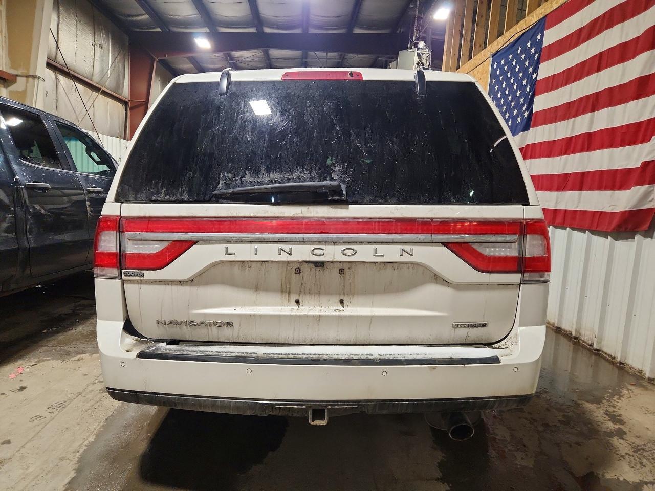 2015 LINCOLN Navigator