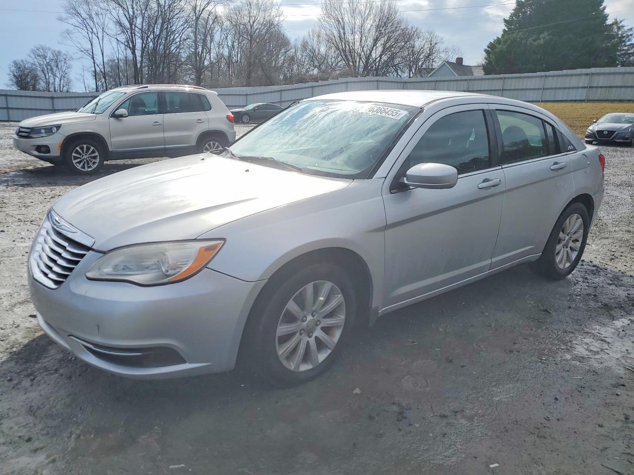 2011 CHRYSLER 200