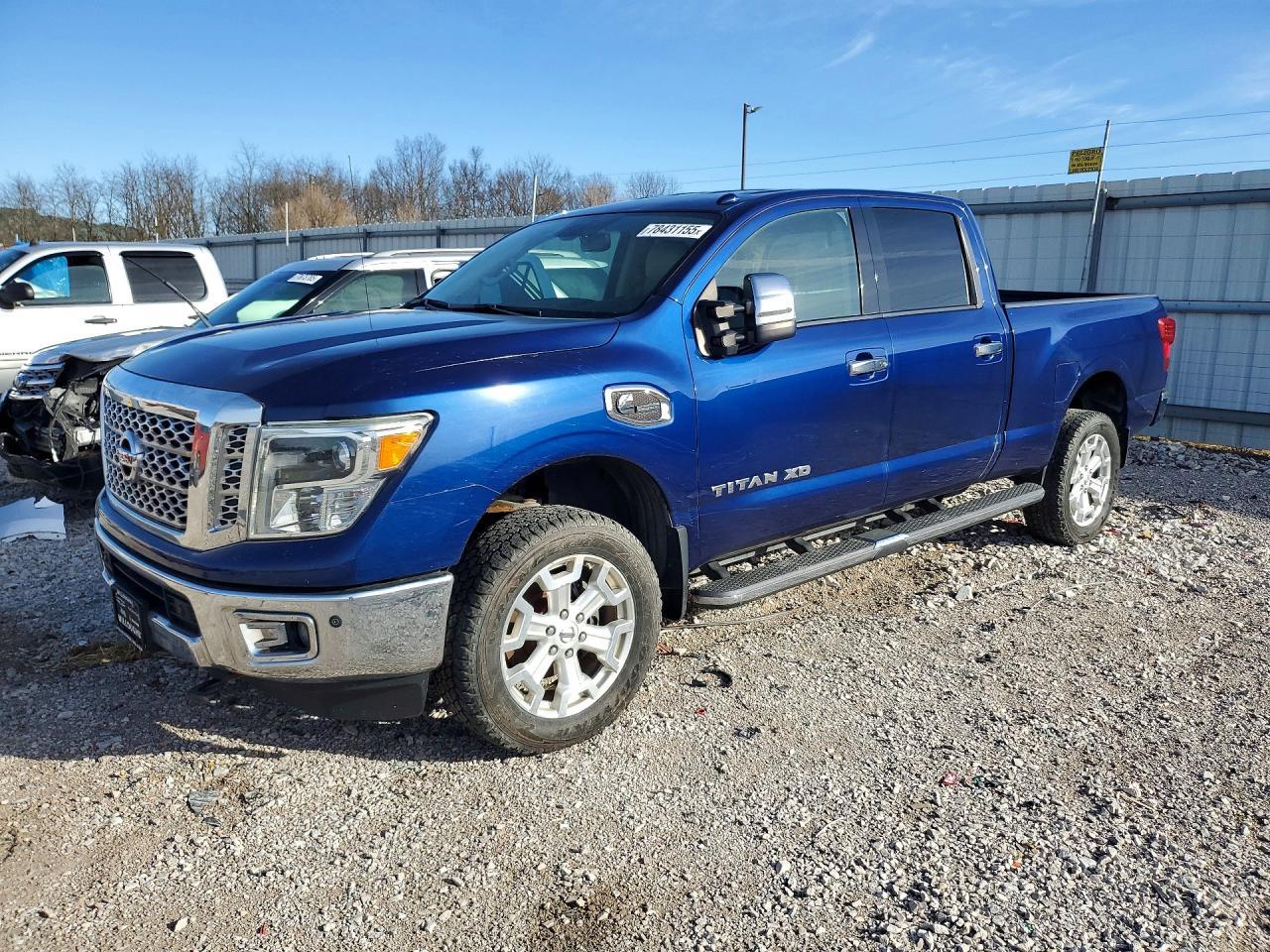 2016 NISSAN Titan