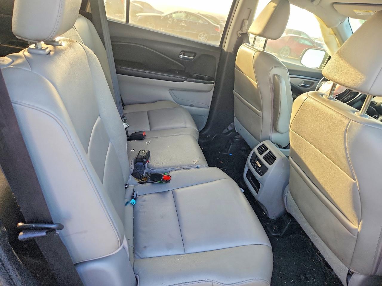 2016 HONDA PILOT