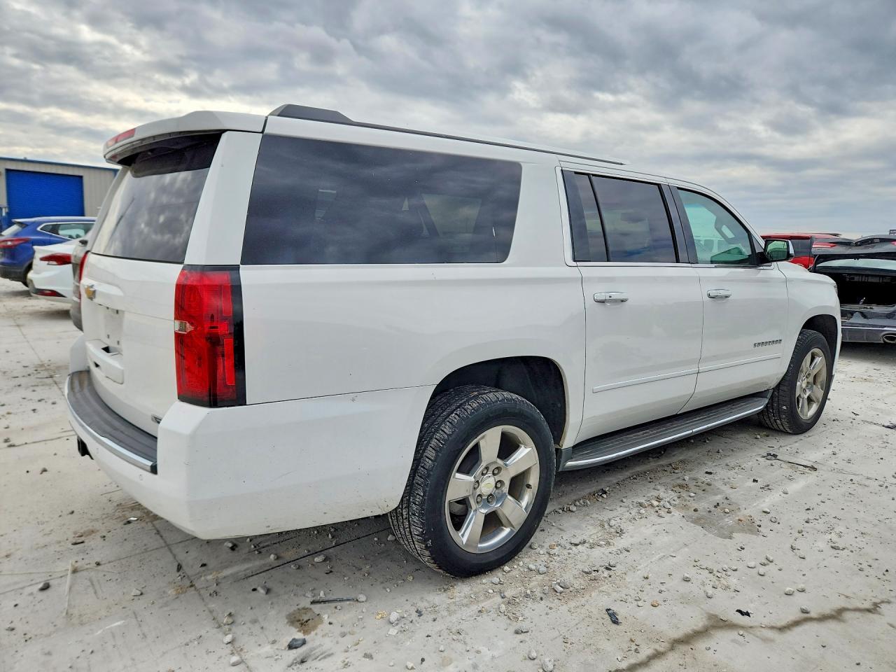 2017 CHEVROLET Suburban