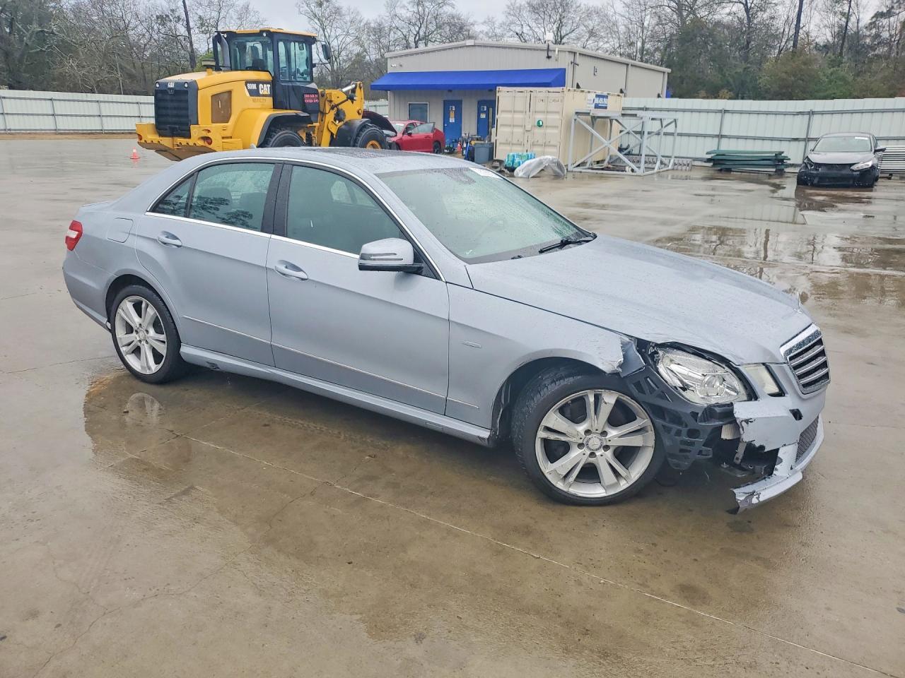 2012 MERCEDES-BENZ E-Class