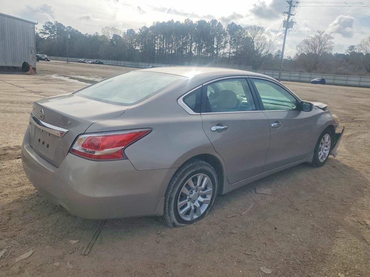 2015 NISSAN