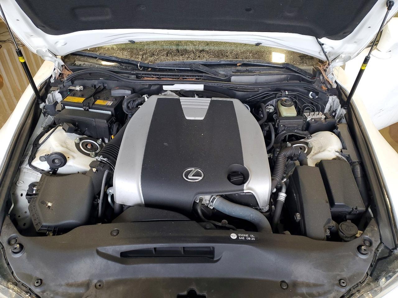 2017 LEXUS IS 300