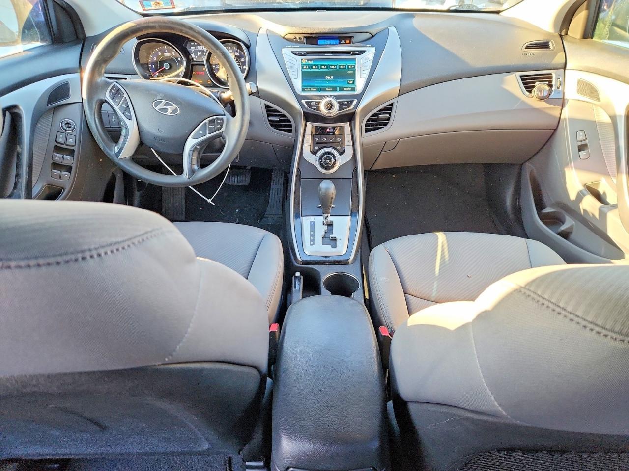 2011 HYUNDAI ELANTRA
