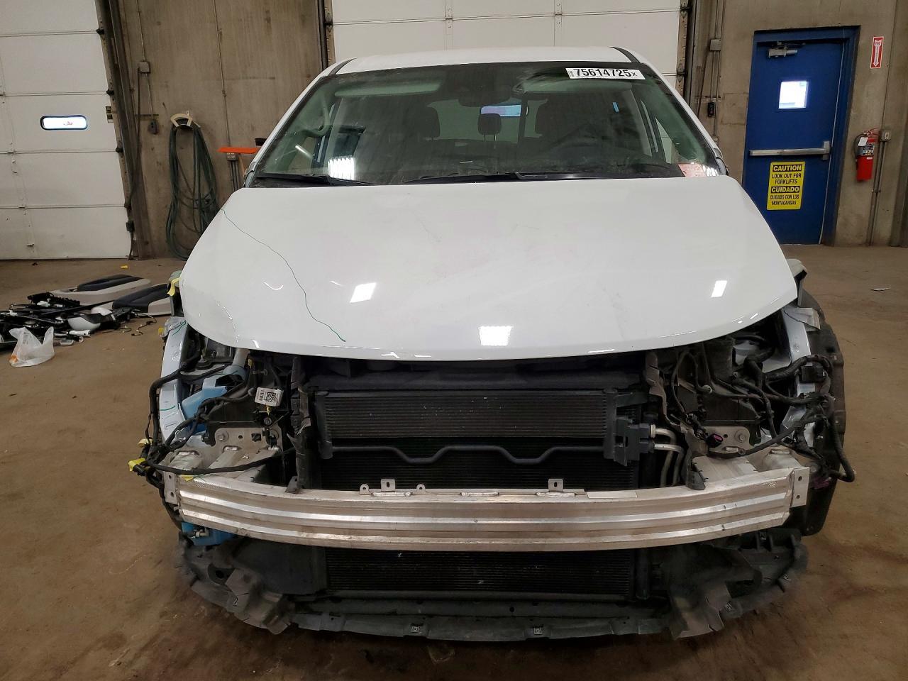 2023 CHRYSLER Voyager
