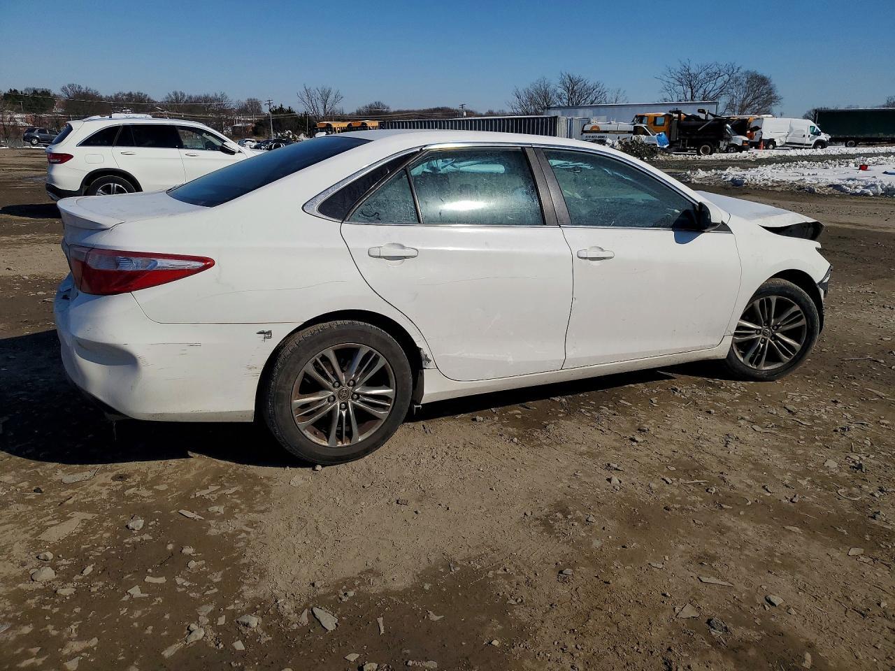 2015 TOYOTA CAMRY