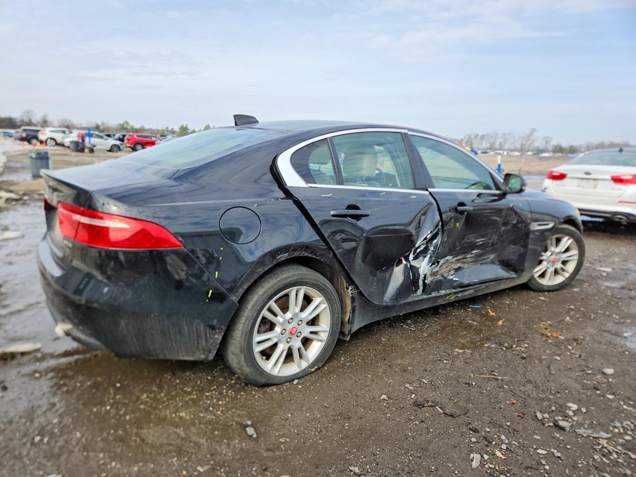 2018 JAGUAR XE