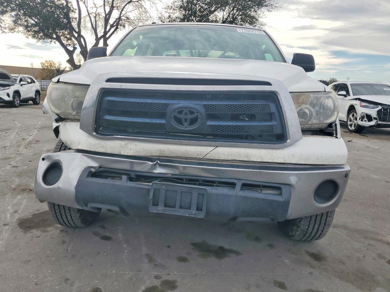 2011 TOYOTA TUNDRA