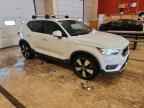 2021 VOLVO XC40