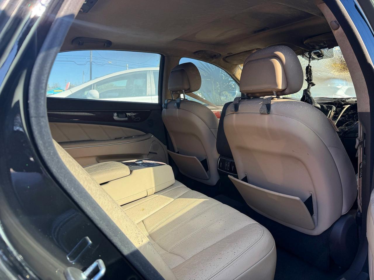 2013 HYUNDAI Equus