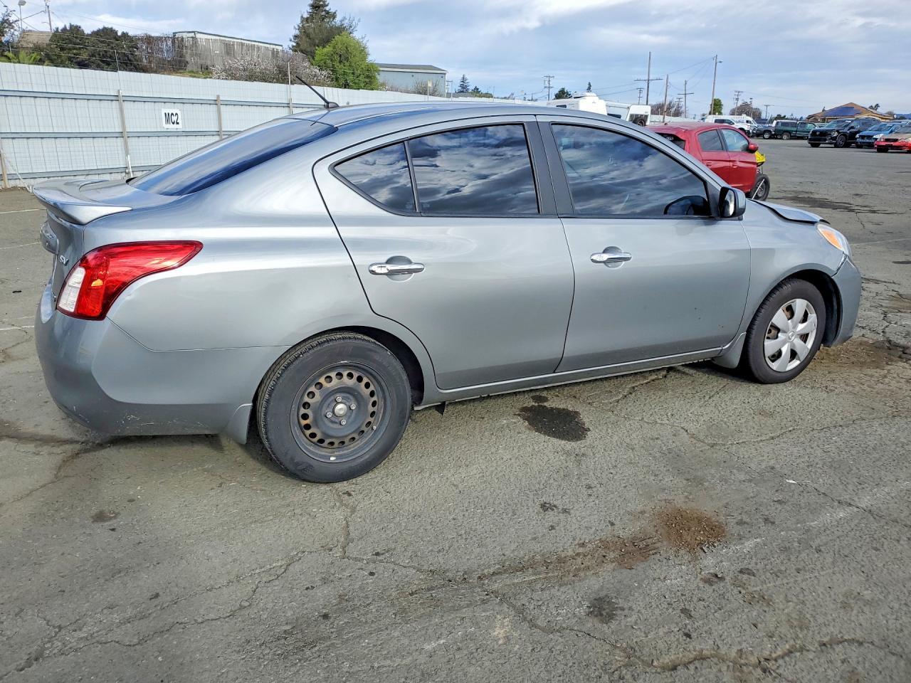 2013 NISSAN VERSA