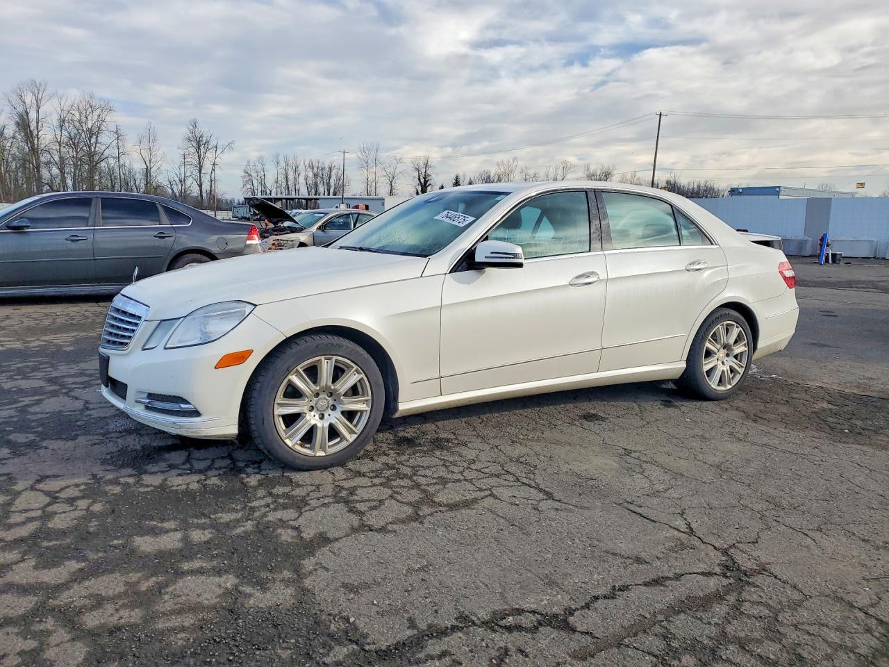 2013 MERCEDES-BENZ E-Class