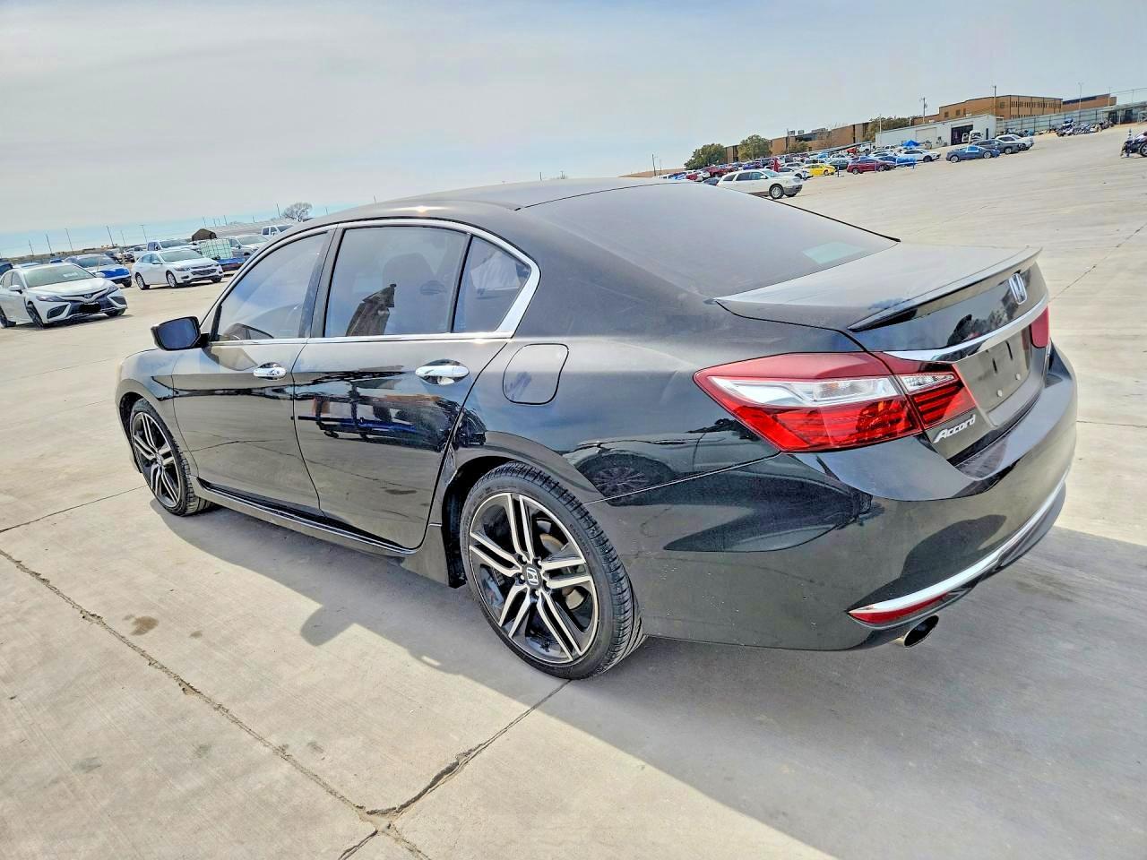 2017 HONDA ACCORD