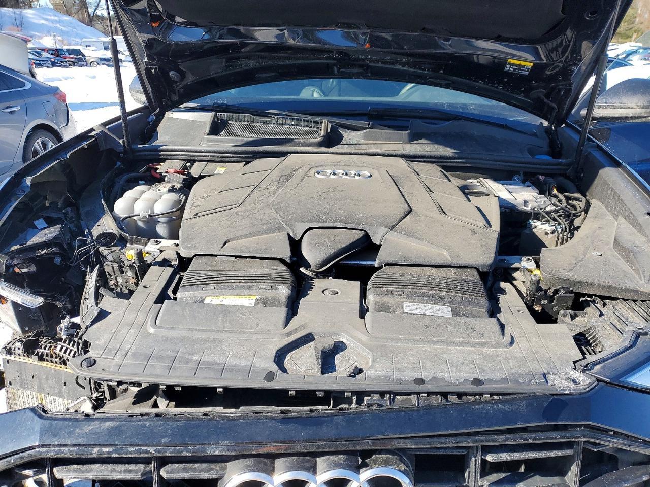 2021 AUDI Q8