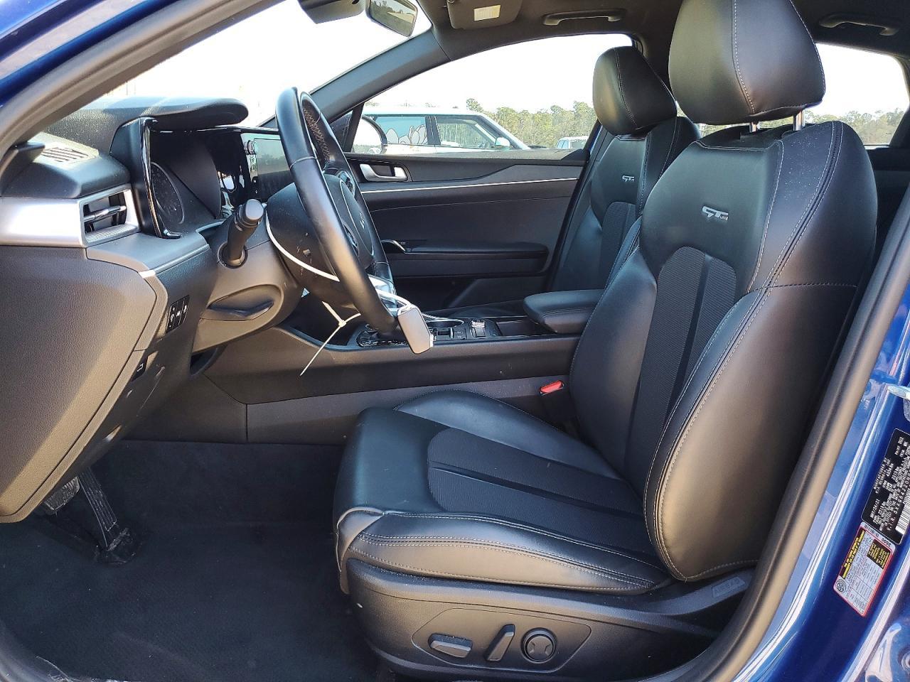 2022 KIA K5