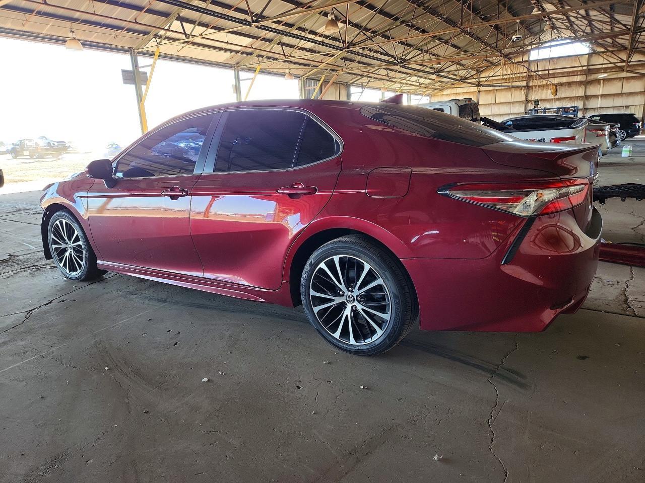 2018 TOYOTA CAMRY