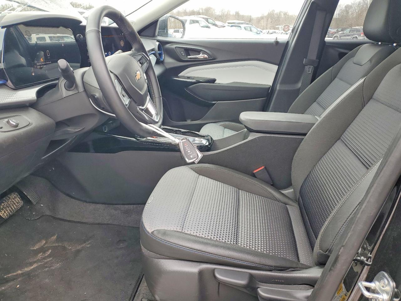 2025 CHEVROLET TRAX