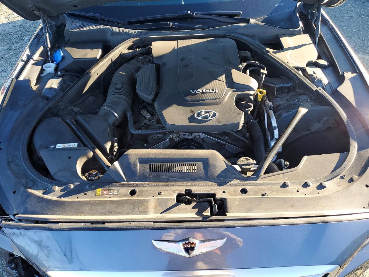 2016 HYUNDAI GENESIS
