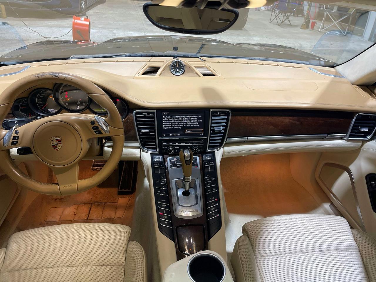 2010 PORSCHE Panamera