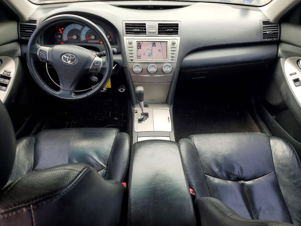 2011 TOYOTA CAMRY