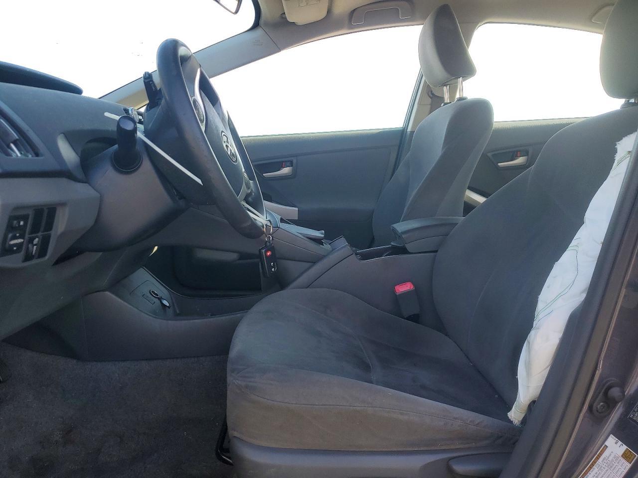 2011 TOYOTA PRIUS