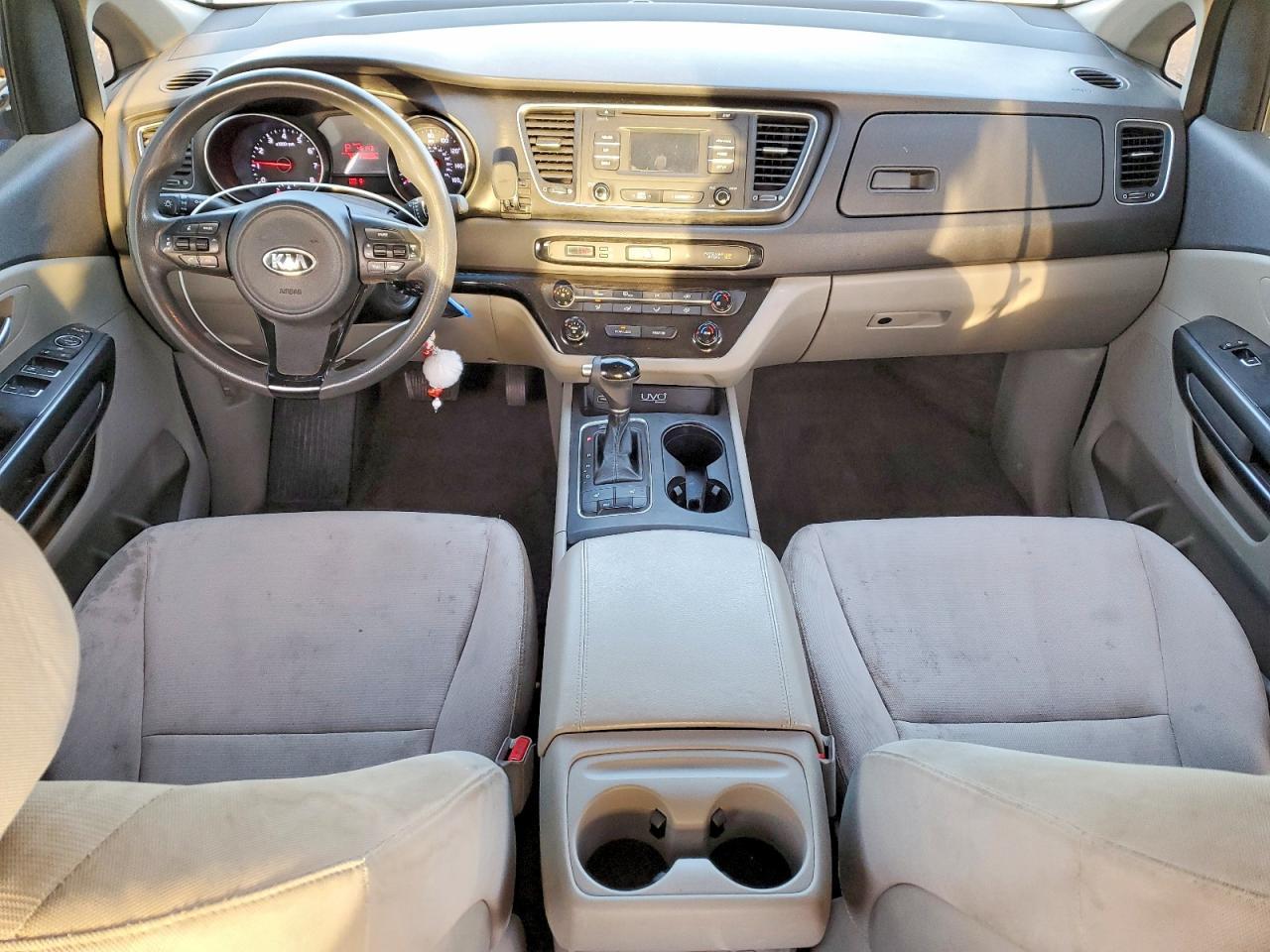 2015 KIA SEDONA