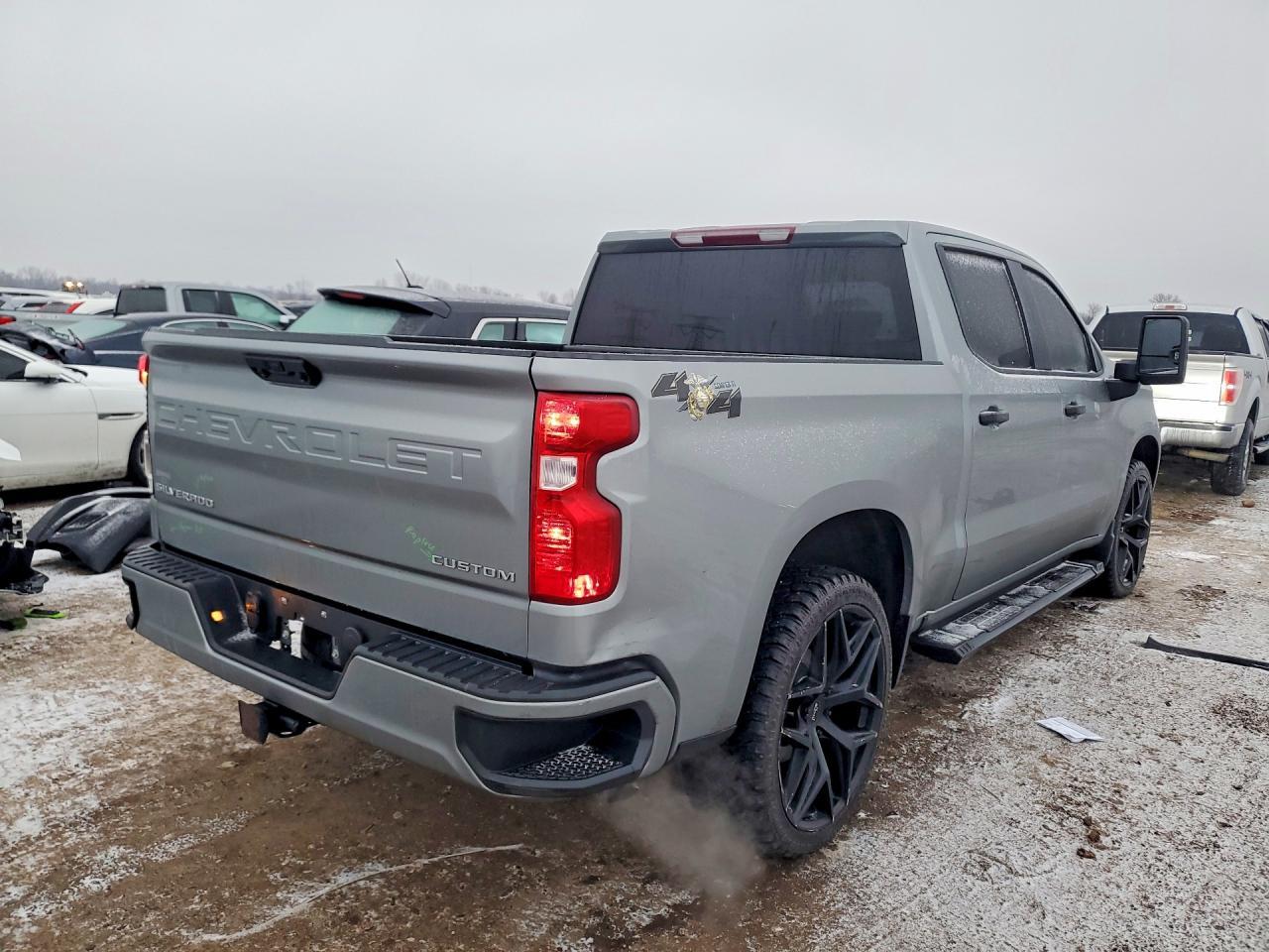 2024 CHEVROLET Silverado