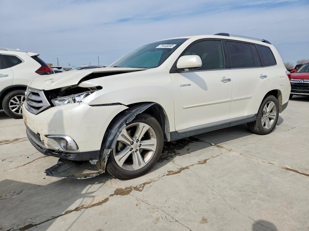 2013 TOYOTA HIGHLANDER