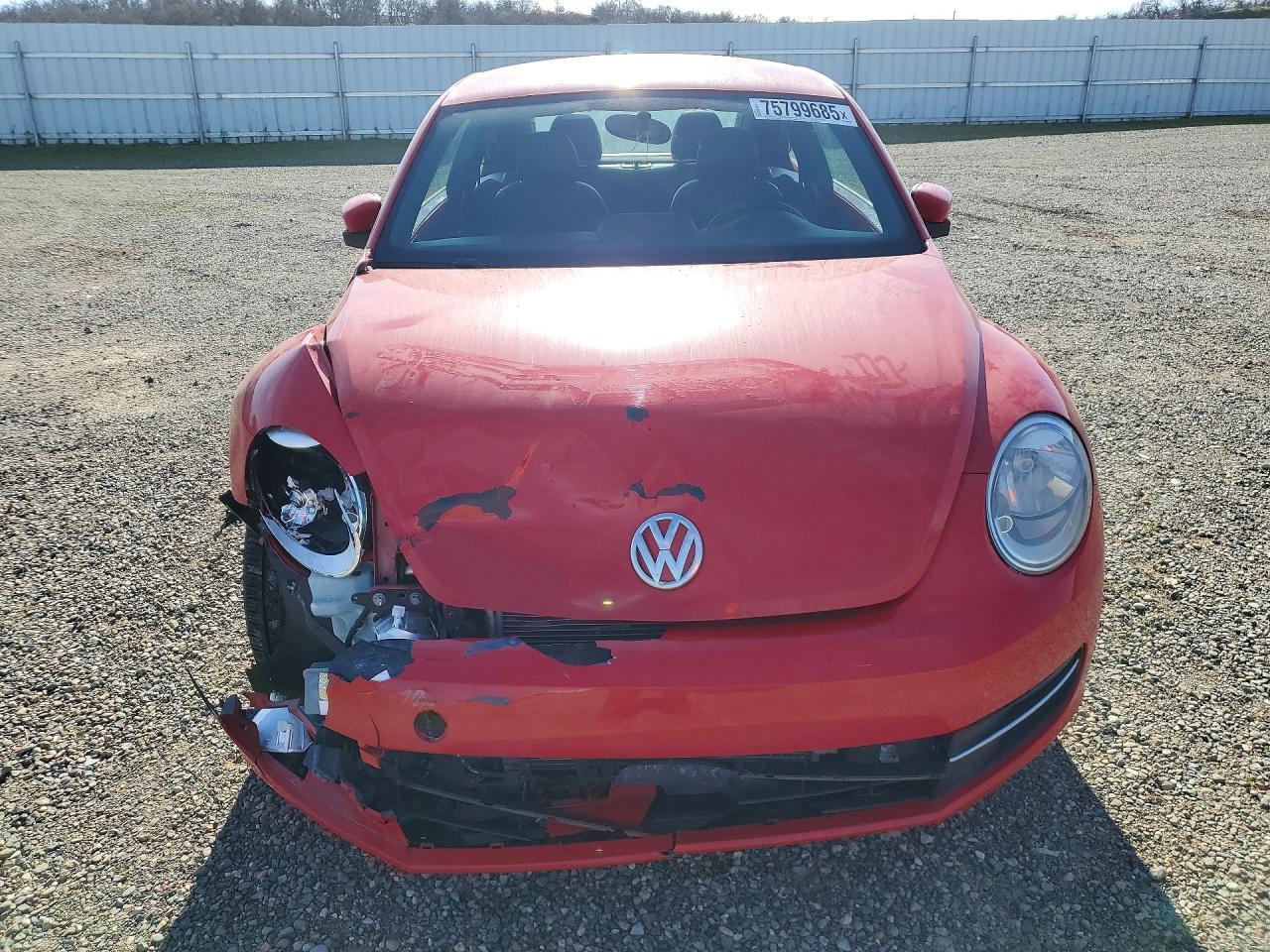 2013 VOLKSWAGEN Beetle