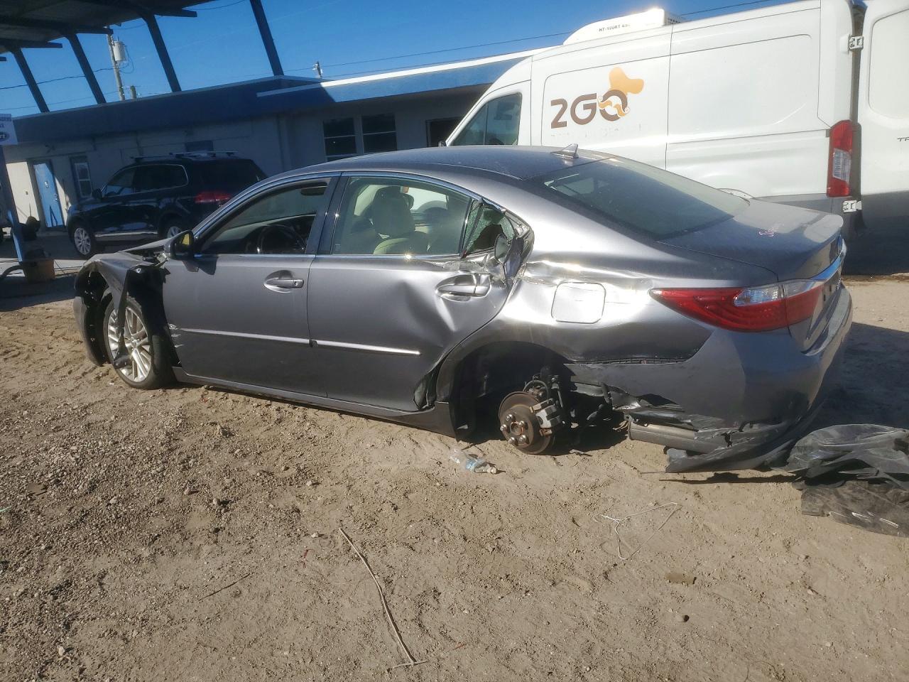 2013 LEXUS ES 350