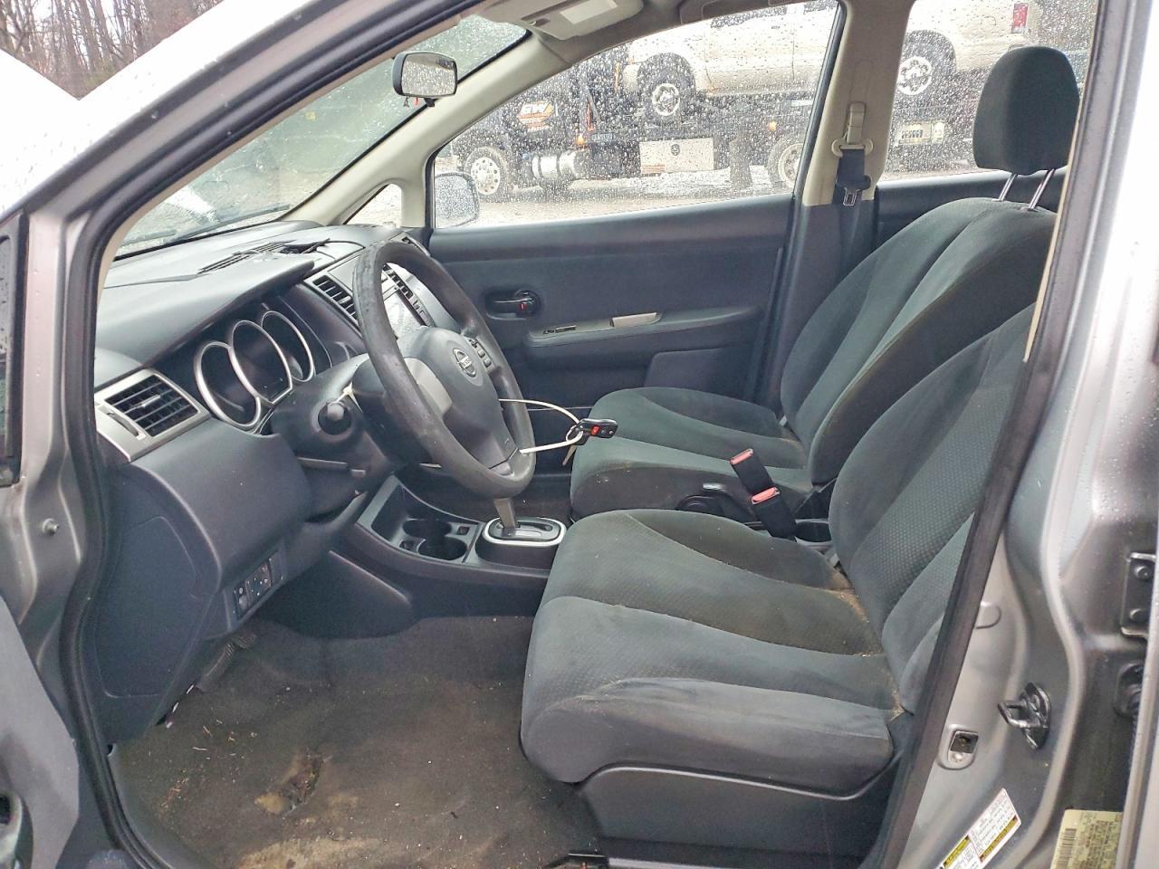 2011 NISSAN VERSA
