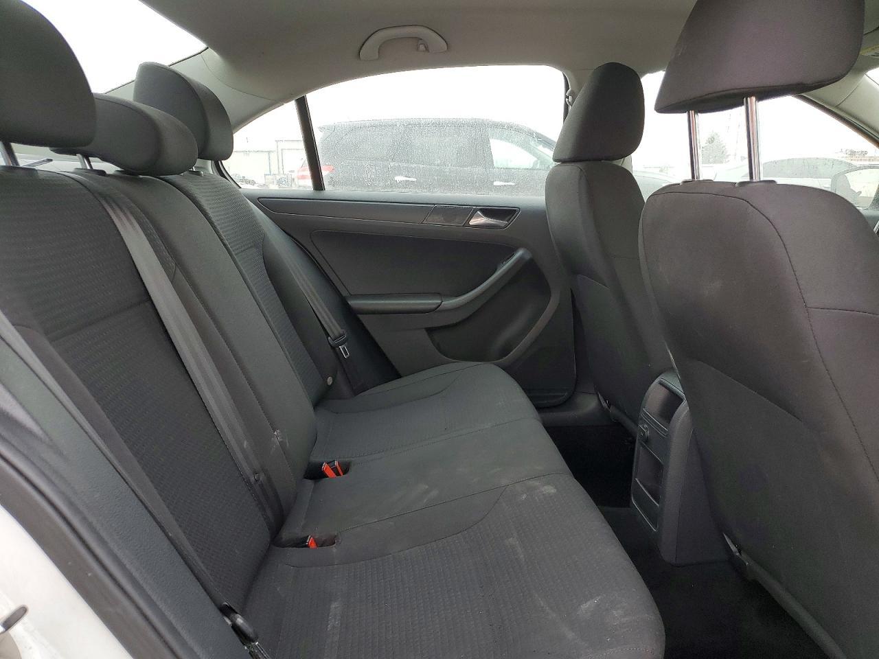 2016 VOLKSWAGEN JETTA