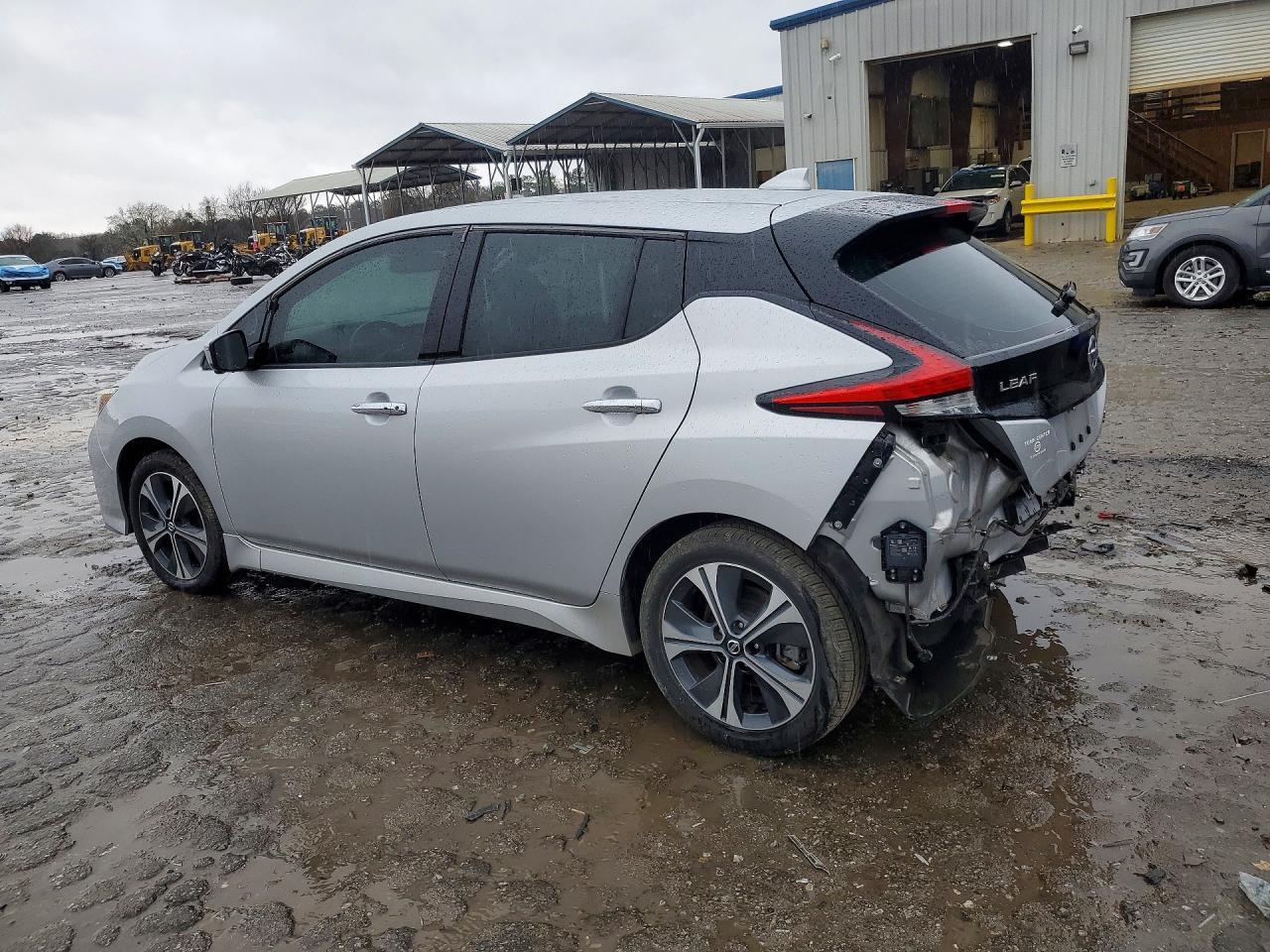 2020 NISSAN LEAF