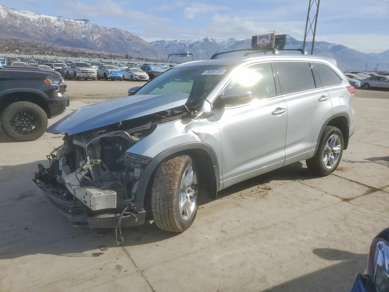 2017 TOYOTA HIGHLANDER
