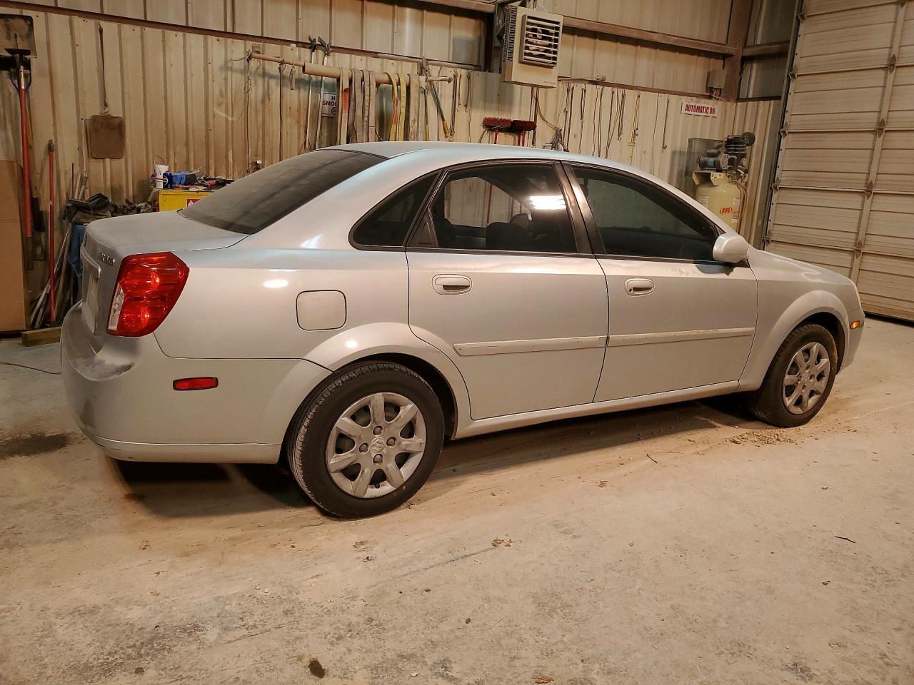 2004 SUZUKI Forenza